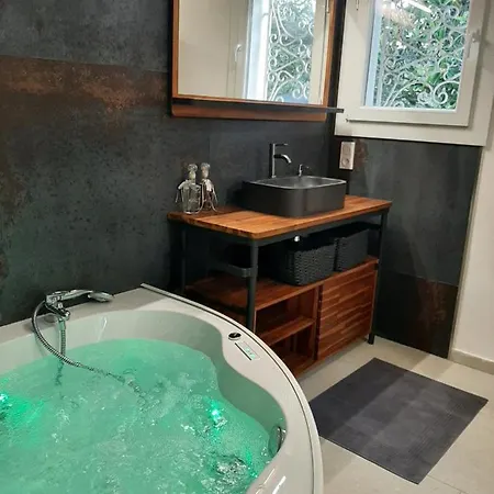Rasoa Bed & Breakfast *